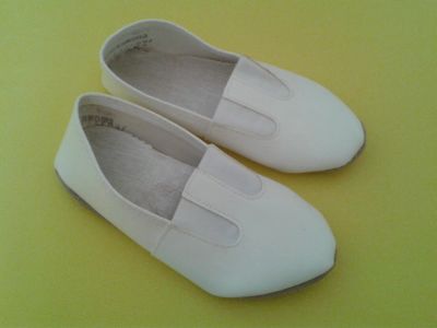 Лот: 5979948. Фото: 1. Новые чешки. Туфли