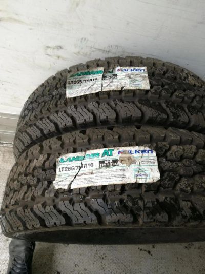 Лот: 11394848. Фото: 1. Автошины R 16 275/70 114S Falken... Шины