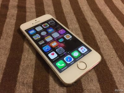 Лот: 10328627. Фото: 1. iPhone 5S Gold 16Gb. Смартфоны