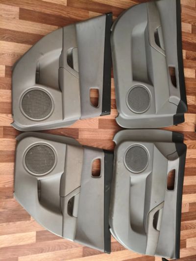 Лот: 25703306. Фото: 1. Дверные карты Mazda Axela BK. Салон