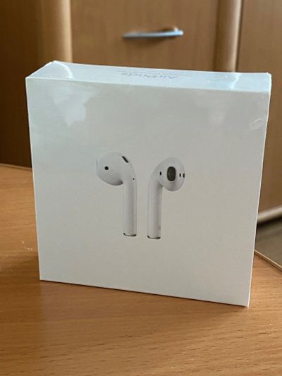 Лот: 15235979. Фото: 1. AirPods 2 ,новые не распечатанные... Другое (смартфоны, связь, навигация)