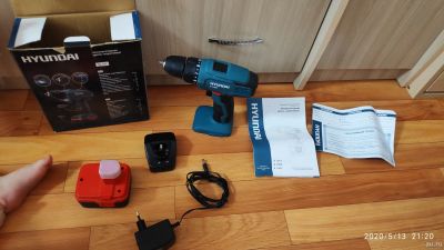 Лот: 15957600. Фото: 1. Продам шуруповерт Hyundai A1201... Электроинструмент