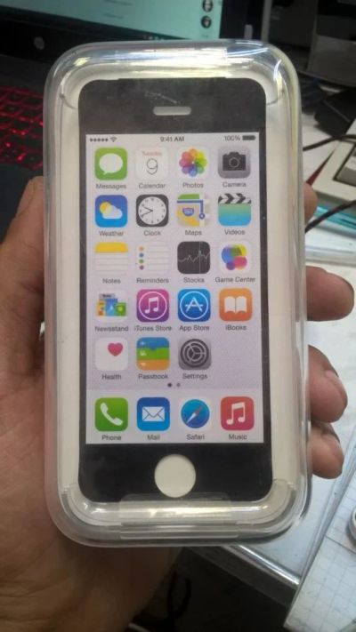Лот: 9766282. Фото: 1. Продам Iphone 5C 8Gb Белый. Смартфоны