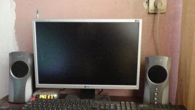Лот: 9788285. Фото: 1. lg- монитор. ЖК-мониторы