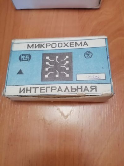 Лот: 25126717. Фото: 1. Микросхемы К561ТМ2. 150 шт. Микросхемы