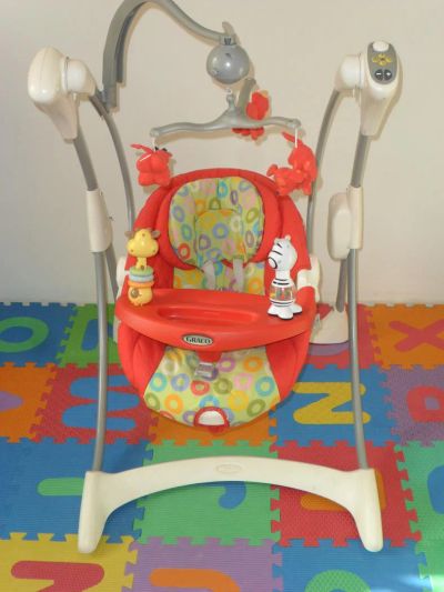 Лот: 5126385. Фото: 1. Качели Graco. Ходунки, прыгунки, качели
