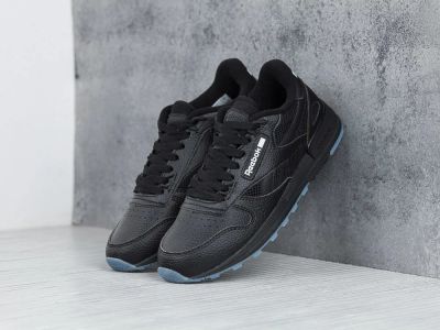 Лот: 10625979. Фото: 1. Reebok classic leather. Кеды, кроссовки, слипоны