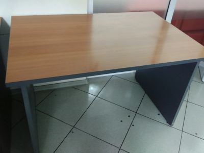 Лот: 18211823. Фото: 1. Стол офисный №8 стол компьютерный. Компьютерные и письменные столы
