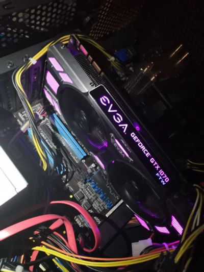 Лот: 15538643. Фото: 1. GTX 1070 Evga FTW Gaming. Видеокарты