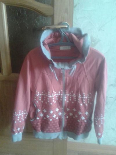 Лот: 8695137. Фото: 1. Кофта с капюшоном смотрите еще... Другое (женская одежда)