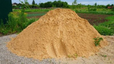 Лот: 9608786. Фото: 1. Песок в мешках по 50 кг. Песок, гравий, инертные материалы