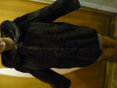 Лот: 4450709. Фото: 1. Шуба из бобра, капюшон отделан... Верхняя одежда