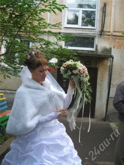 Лот: 548431. Фото: 1. Накидка свадебная! Теплая!. Другое (свадебная мода)