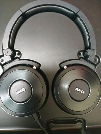Лот: 12524581. Фото: 1. Оригинальный Крутой наушник AKG... Наушники, гарнитуры