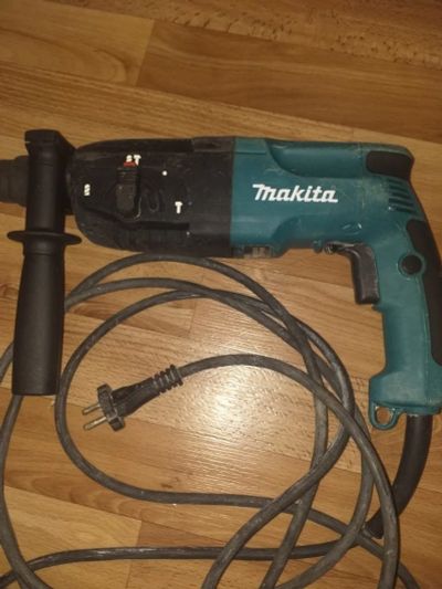 Лот: 15326609. Фото: 1. Перфоратор Makita 2450. Электроинструмент
