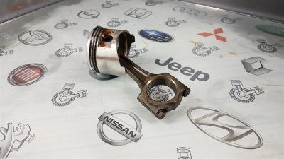 Лот: 23591648. Фото: 1. Поршень с шатуном Isuzu Gemini... Двигатель и элементы двигателя