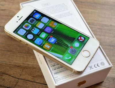 Лот: 4771333. Фото: 1. Продам без обмена iphone 5s 16Gb... Смартфоны