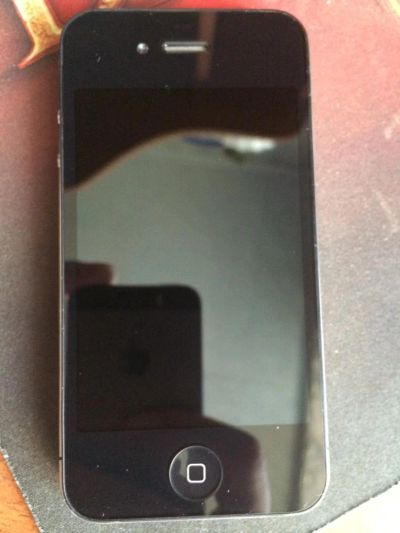 Лот: 4249979. Фото: 1. iPhone 4 32gb. Смартфоны