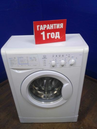 Лот: 14008798. Фото: 1. Стиральная машина indesit wiu... Стиральные машины