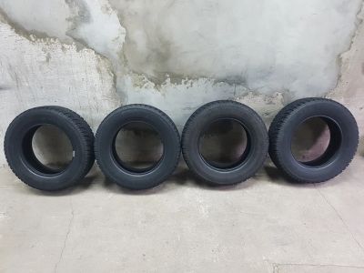 Лот: 14704055. Фото: 1. Шины Bridgestone 205/65 R15. Шины