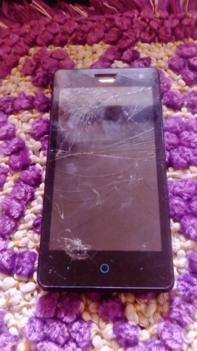 Лот: 14033609. Фото: 1. Zte blade q pro. Смартфоны