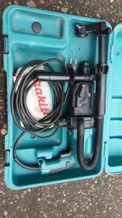 Лот: 9954995. Фото: 1. Перфоратор Makita HR2432 с рубля... Электроинструмент