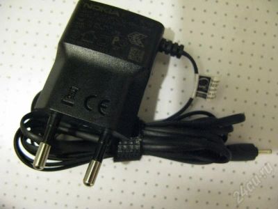 Лот: 214374. Фото: 1. зарядка nokia тонкий! срочно!. Зарядные устройства, блоки питания, адаптеры сетевые для смартфонов