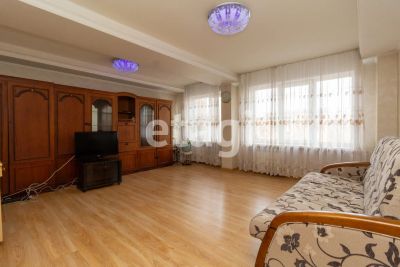 Лот: 25294461. Фото: 1. 3-комн. квартира , Красноярск... Квартиры, студии