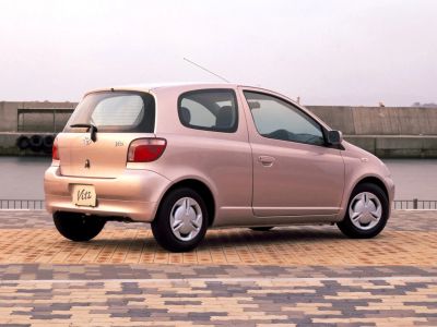 Лот: 9846401. Фото: 1. Автоковрики EVA для Toyota Vitz... Чехлы, коврики, оплетки руля
