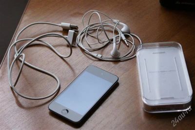 Лот: 2049169. Фото: 1. ipod touch 4G 8gb Полный комплект... Плееры