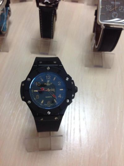 Лот: 8192086. Фото: 1. Часы Hublot синие. Другие наручные часы