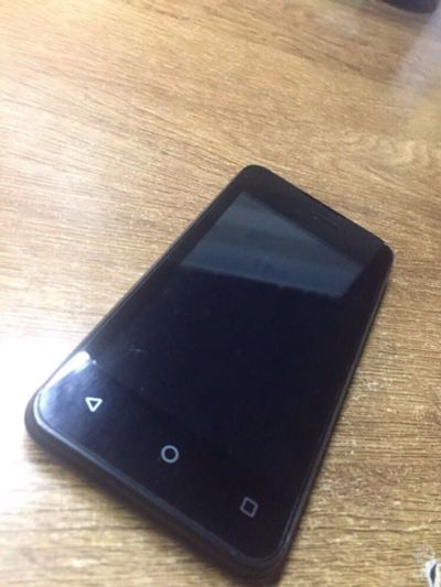 Лот: 10017187. Фото: 1. Смартфон Micromax D303. Смартфоны