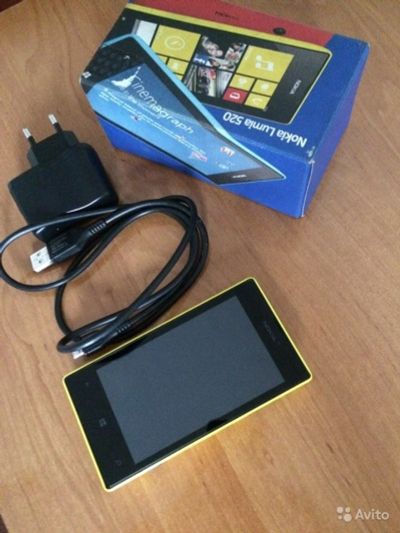 Лот: 10768754. Фото: 1. Nokia lumia 520 в отличном состоянии... Смартфоны