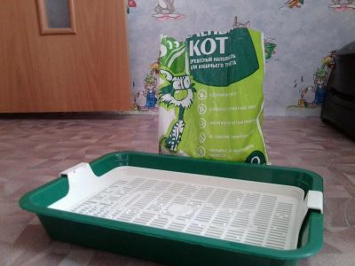 Лот: 3278975. Фото: 1. лоток для кошек+наполнитель. Миски, лотки, наполнители