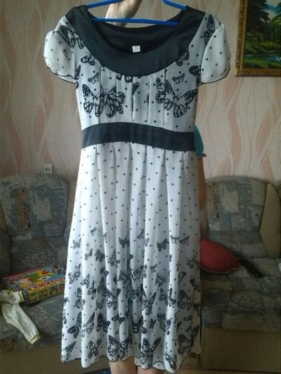 Лот: 5625472. Фото: 1. Платье с бабочками. Платья