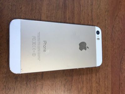 Лот: 10333733. Фото: 1. iPhone 5s Gold 16gb. Смартфоны