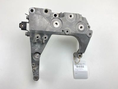 Лот: 25676550. Фото: 1. Кронштейн опоры двигателя Nissan... Двигатель и элементы двигателя