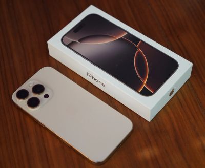 Лот: 25514934. Фото: 1. iPhone 16 Pro Desert titanium... Смартфоны