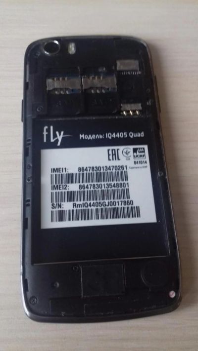 Лот: 10485364. Фото: 1. смартфон Fly на запчасти. Смартфоны