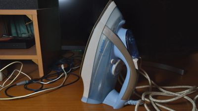 Лот: 17336803. Фото: 1. Утюг Philips GC 3320. Утюги, парогенераторы, отпариватели