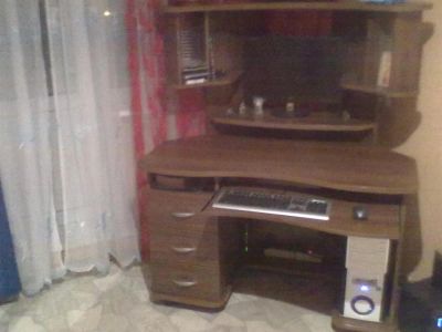 Лот: 3719444. Фото: 1. Компьютерный стол. Компьютерные и письменные столы