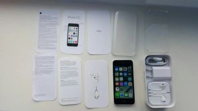 Лот: 8463408. Фото: 1. Продам IPhone 5c 32GB White полный... Смартфоны