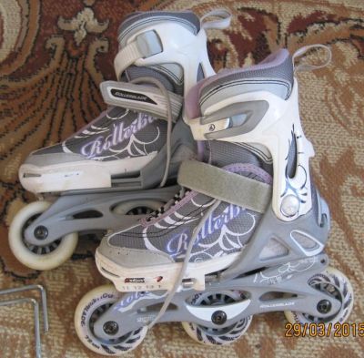 Лот: 5310435. Фото: 1. Роликовые коньки детские Rollerblade... Роликовые коньки, скейтборды, самокаты