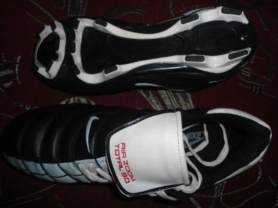 Лот: 5246096. Фото: 1. Продам новые БУТСЫ футб. Adidas... Другое (обмундирование и экипировка)