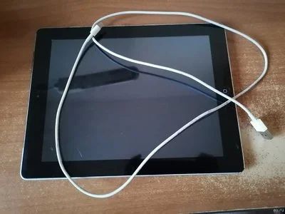 Лот: 17803461. Фото: 1. iPad 4 16 GB Wi-Fi + Cellular. Планшеты
