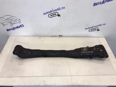 Лот: 21708427. Фото: 1. балка продольная под ДВС Nissan... Двигатель и элементы двигателя