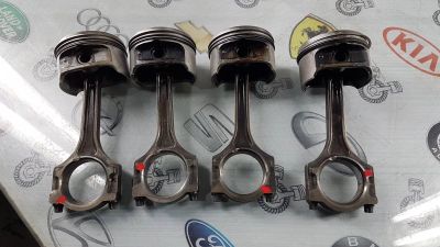 Лот: 23587948. Фото: 1. Поршень с шатуном Ford Focus HXDA... Двигатель и элементы двигателя