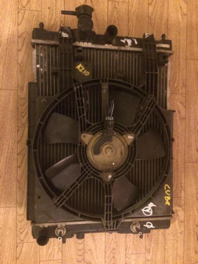Лот: 6524255. Фото: 1. радиатор охлаждения на Nissan... Другое (автозапчасти)