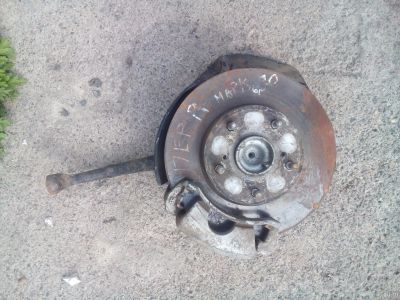 Лот: 14238125. Фото: 1. Ступица передняя правая Toyota... Ходовая, подвеска, рулевое управление