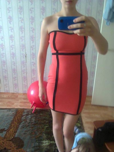 Лот: 3944246. Фото: 1. стильное платье без лямок. Платья
